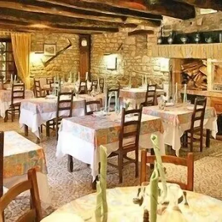 Logis Restaurant La Diege فندق