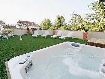 Hotel Logis Hotel Restaurant Auberge La Diege 2*